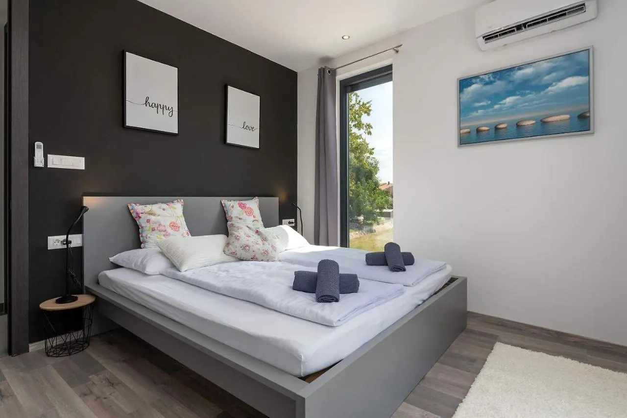 Casa Jugo Apartment Funtana 0*,  Croatia